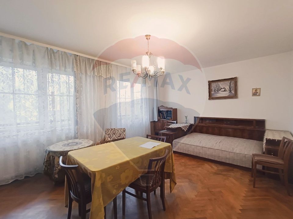 Apartament 3 camere 107 mp Plopilor