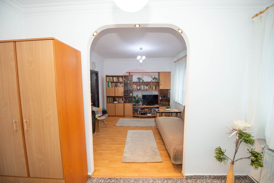 Apartament cu 2 camere de vanzare zona Turda Strada Stefan Stoika