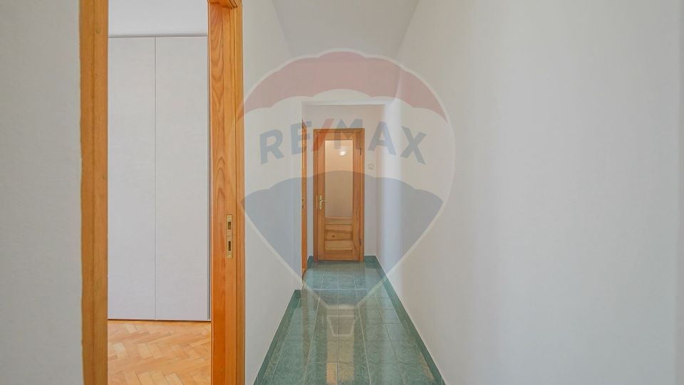 Apartament de vânzare în Răcădău, Valea Cetății