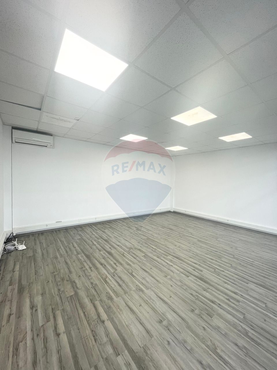 301.58sq.m Industrial Space for rent, UTA area