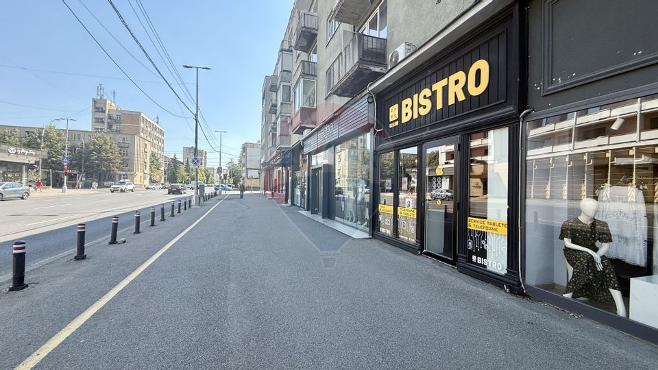 24sq.m Commercial Space for rent, Ultracentral area