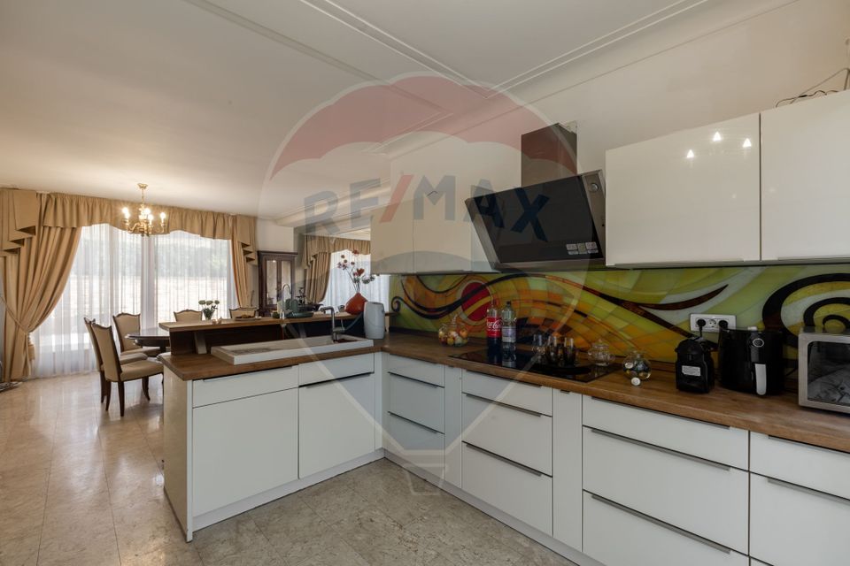 Casă spectaculoasă în Mediaș – reședința antrenorului Cristi Pustai