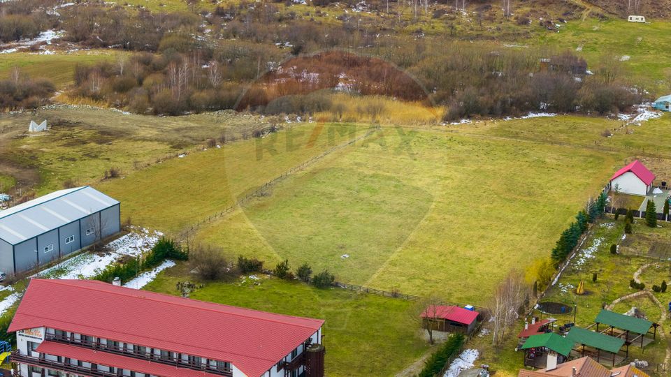 Land 4,138sqm Zarnesti / Soseaua Branului