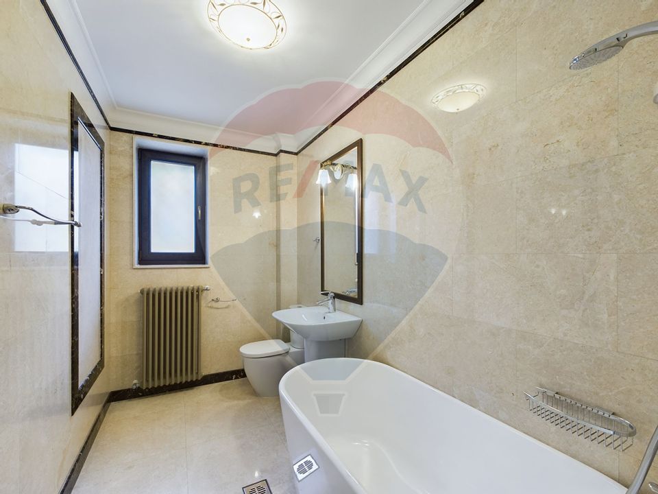 Unique Opportunity: Luxury House with Pool and Premium Finishes