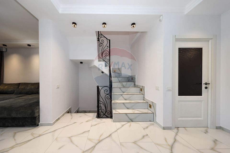 Vilă premium, saune, jacuzzi curte de 1000 mp