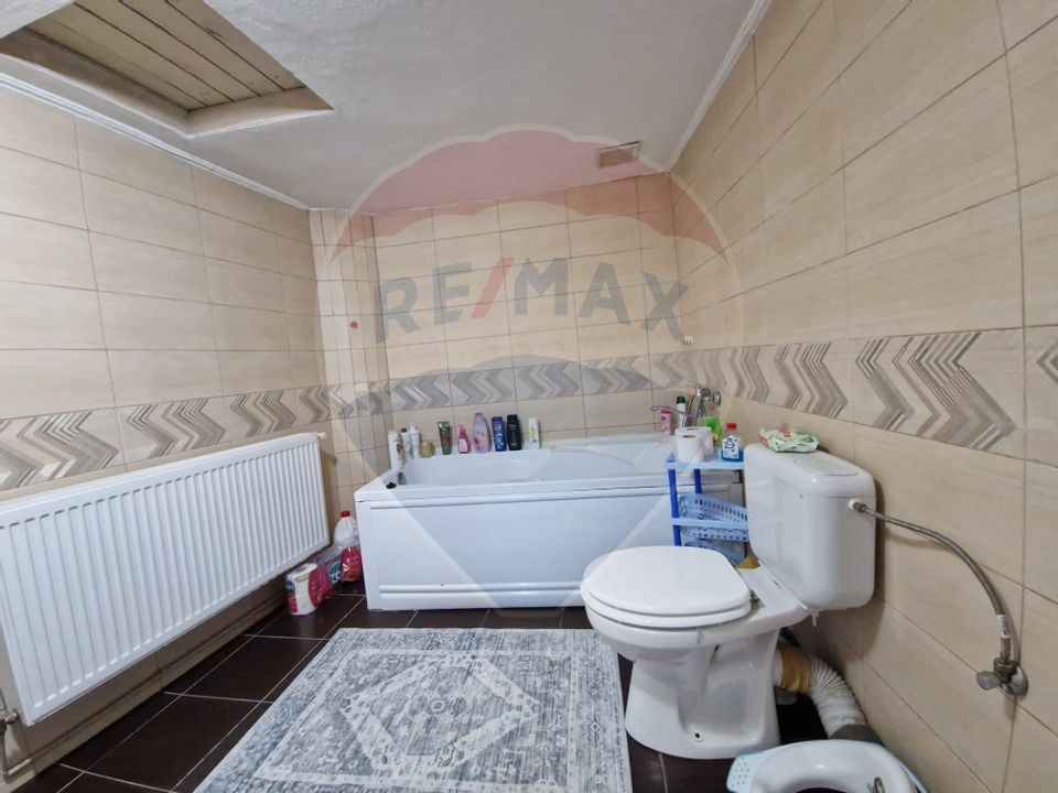 4 room House / Villa for sale, Central area