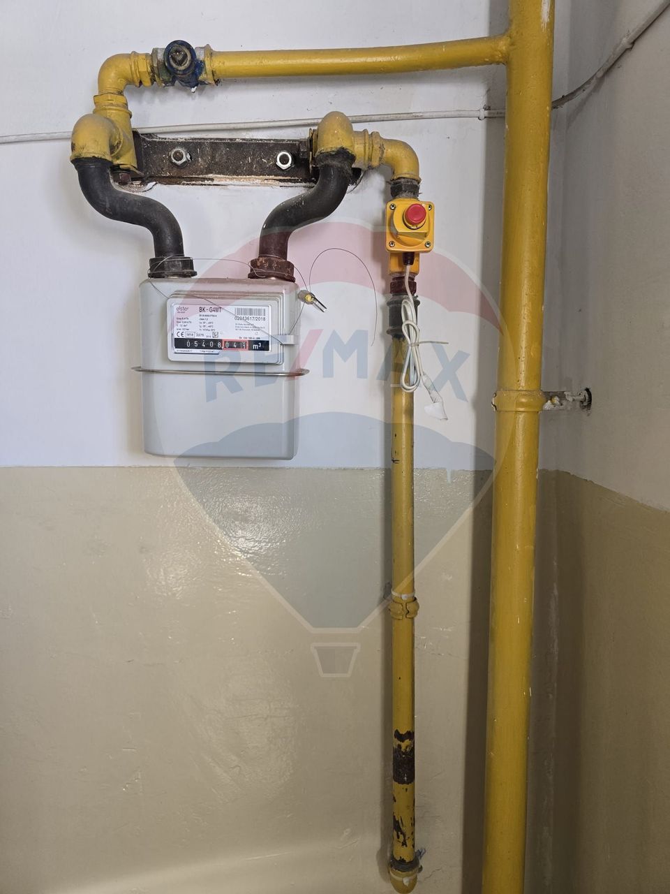 DE VANZARE Apartament cu 3 camere în zona Titan