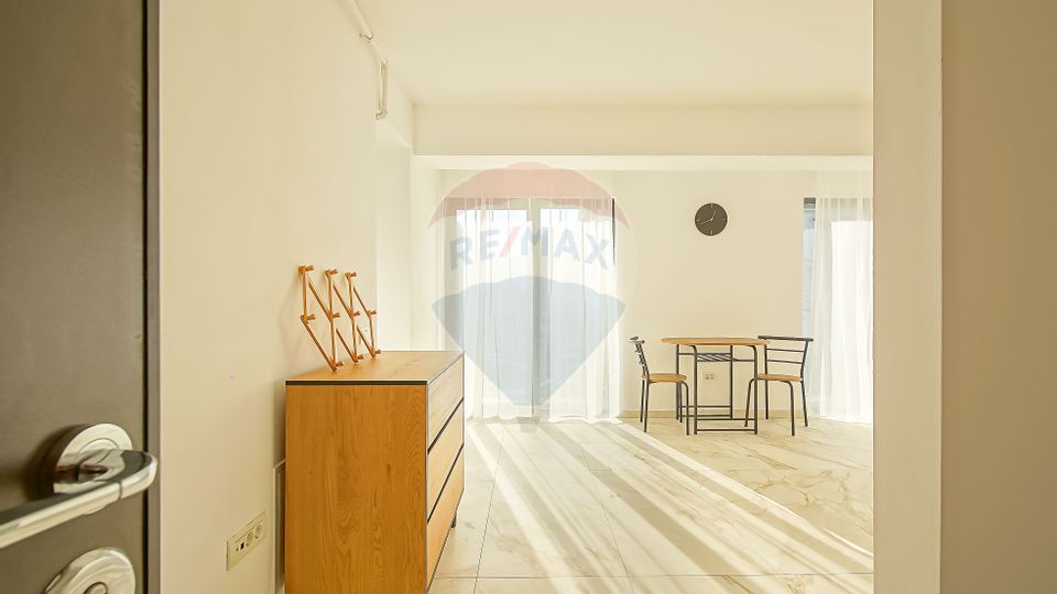 Garsoniera de închiriat, parcare subterana, etaj 1 | Zona Tractorul