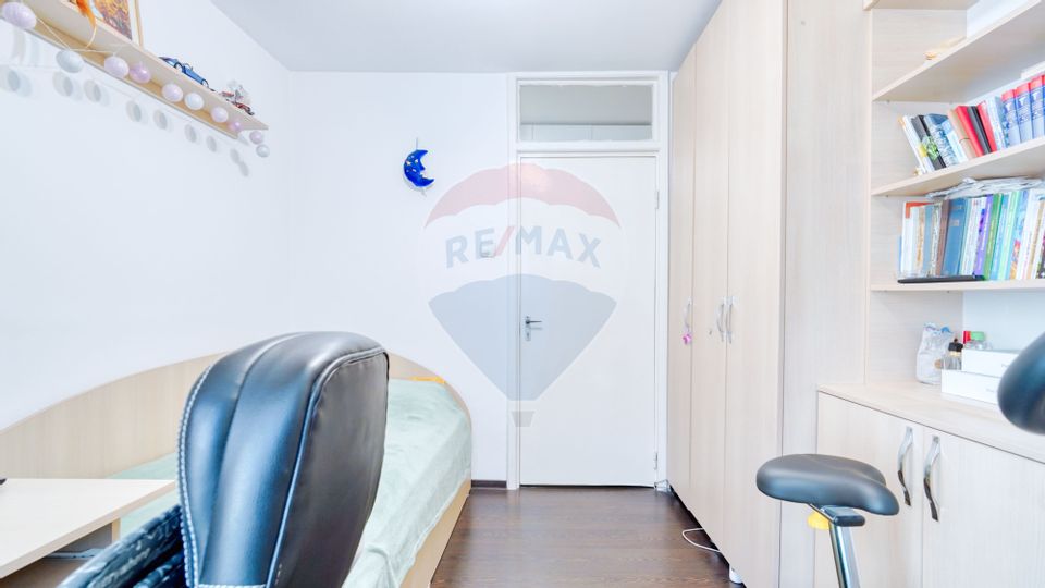 3-room apartment on Rozelor Street, Florilor Quarter!
