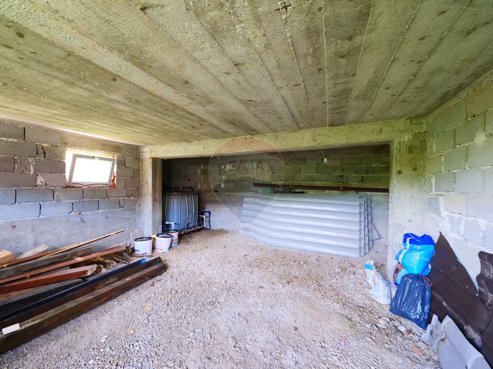 Comision 0 | Vila cu 7 camere | 1734 mp teren | Colonia 1 Mai | Vulcan