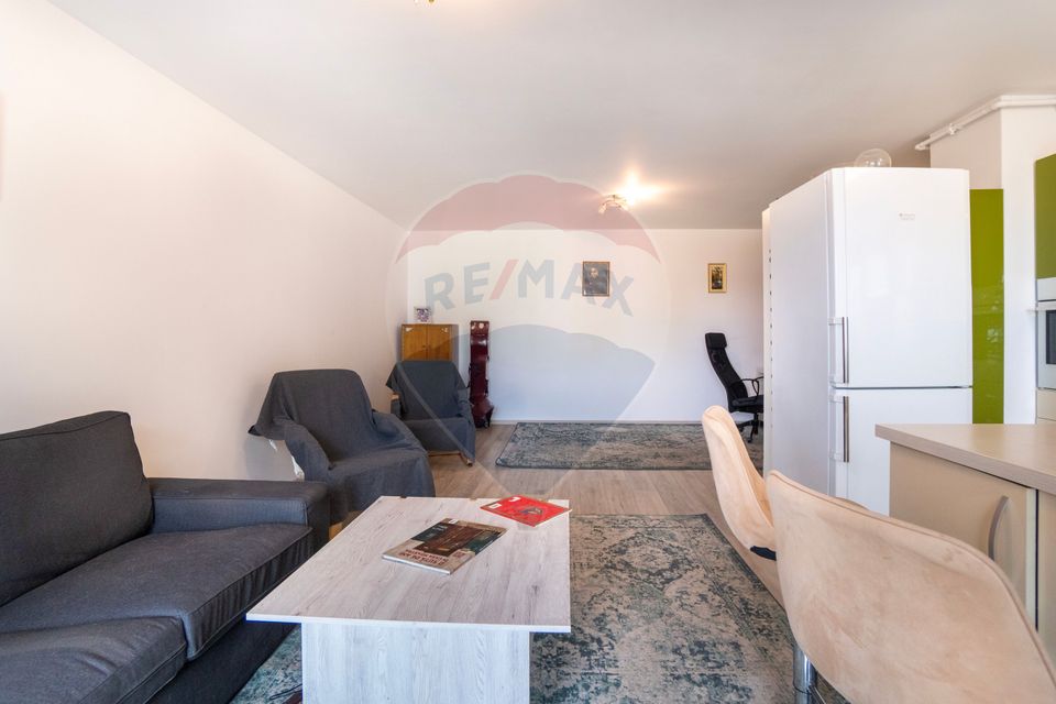 Apartament 3 camere | 75 mp | 2 băi | parcare + boxă | Tractorul