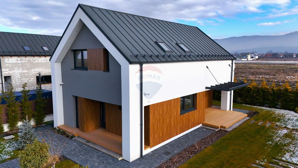 Eficiență Energetică A+ | Cristian | Finisaje Premium | Curte Modernă