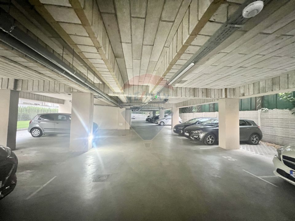 3 camere decomandat, bloc nou. Terasă 8.8 mp  Mobilat & loc de parcare