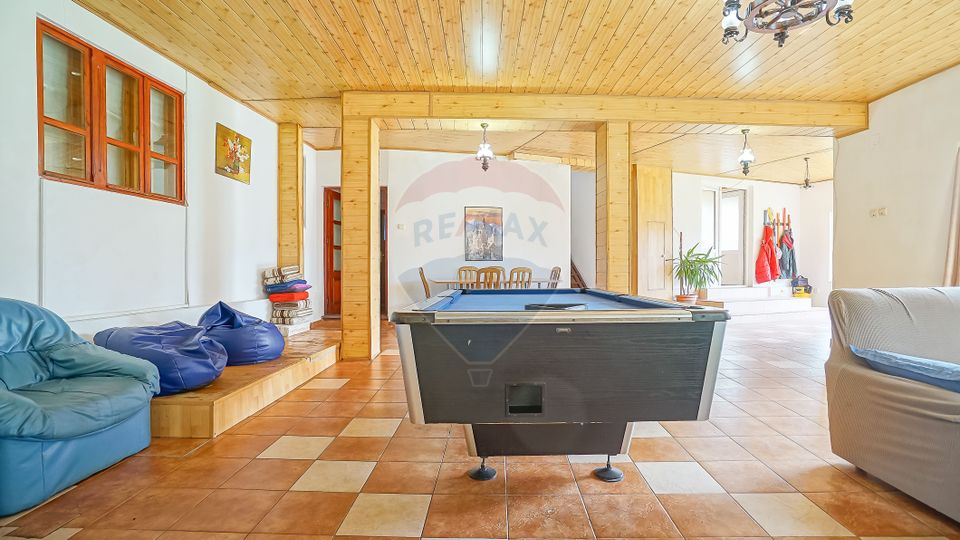 11 room House / Villa for sale