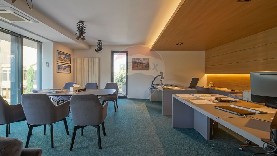 Birou “la cheie” de închiriat, complet mobilat și utilat – Brașov