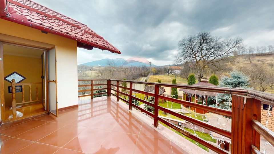 Casă de vânzare Bran Sohodol teren  intravilan 10.331 mp două locuințe