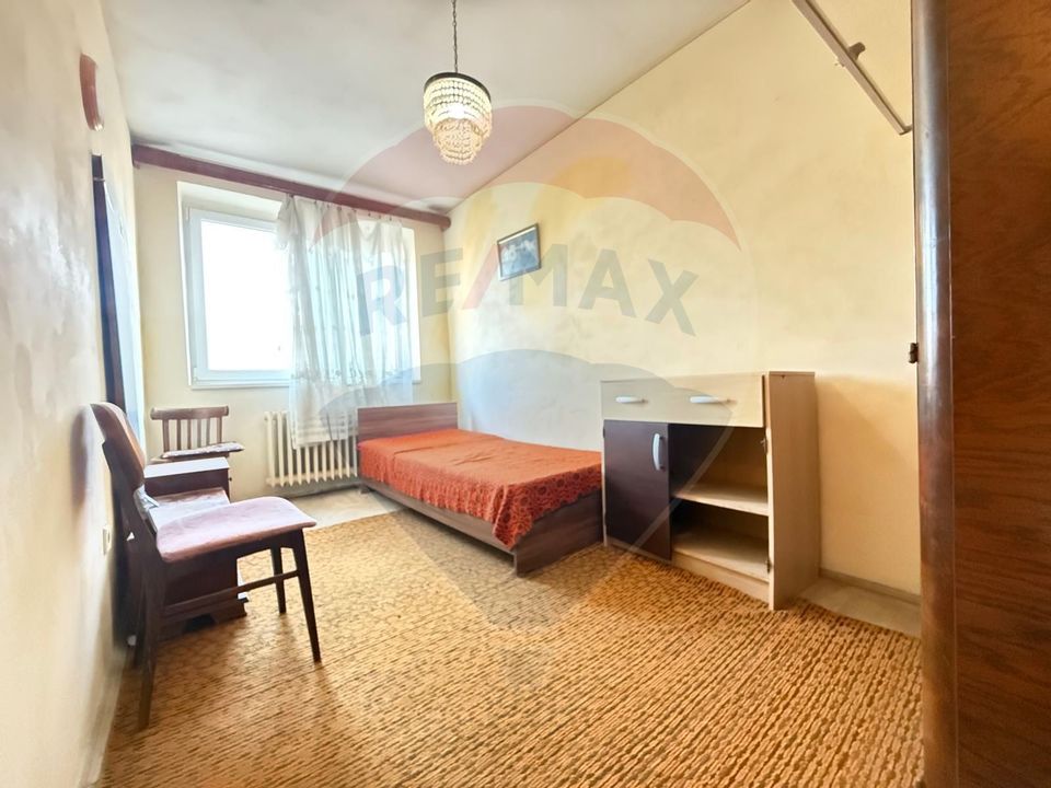 Apartament de vanzare 3 CAMERE în zona Spital Constanta