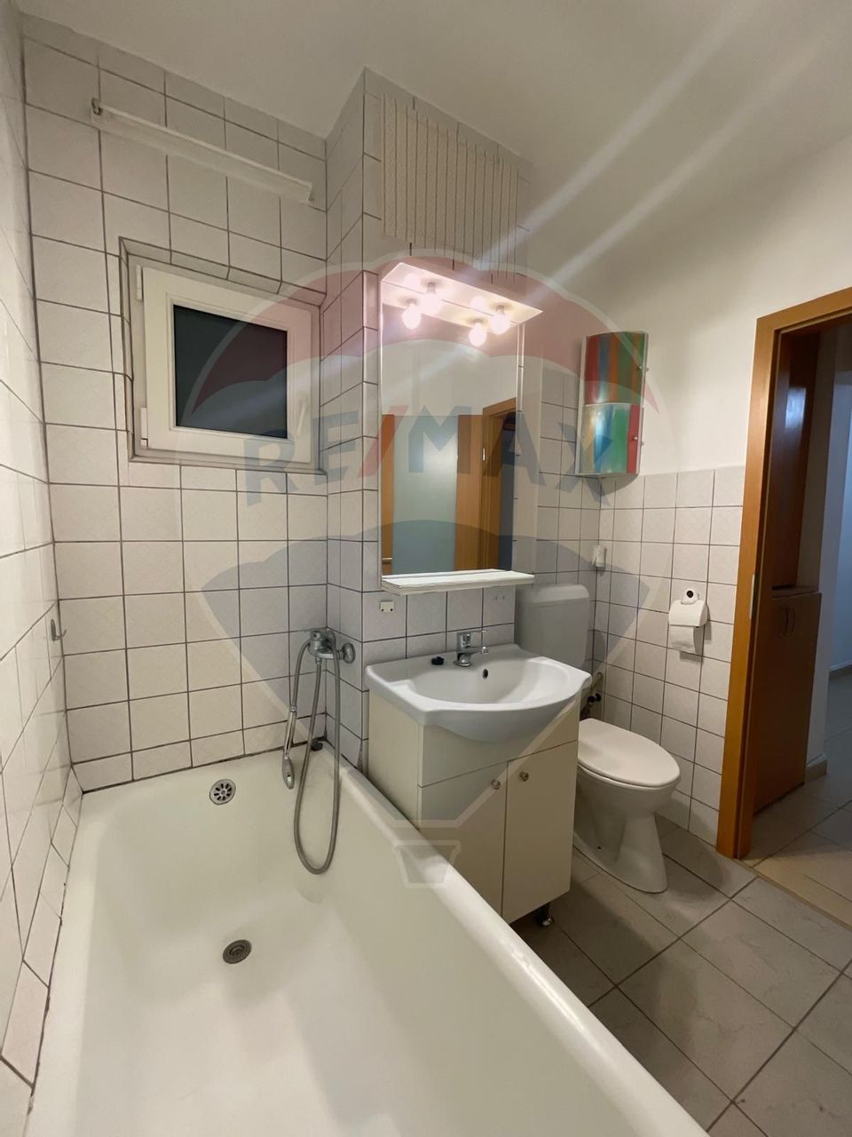 Apartament de 3 pe Pietonală Răcădău