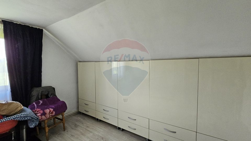 Casă / Vilă cu 5 camere, teren 2300mp de vanzare in Patrauti, Suceava