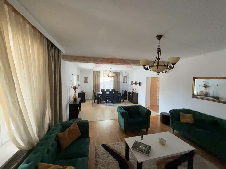 5 room House / Villa for sale