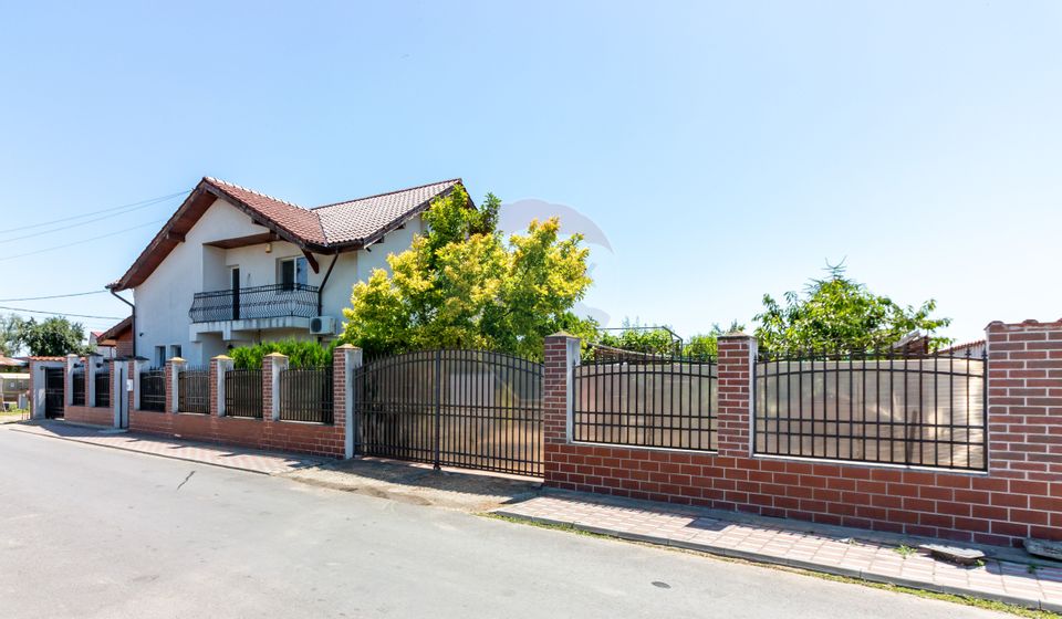 Casă spațioasă lângă București – mobilată, utilată, gata de mutat!