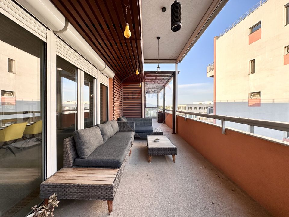 Apartament cu 4 camere de  vanzare în Quadra Residence