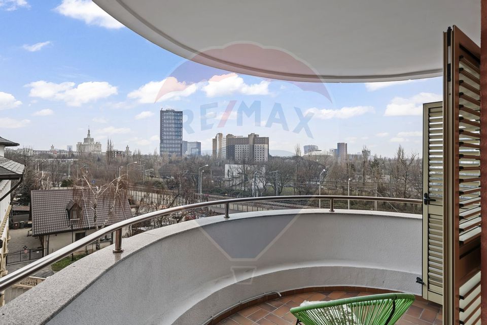 Spectacular 4-room apartment, panoramic view, 2 parking spaces