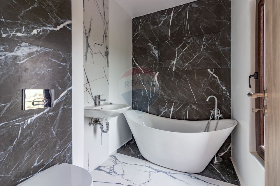 Casă / Vilă cu 5 camere de vânzare Tunari, Dimieni