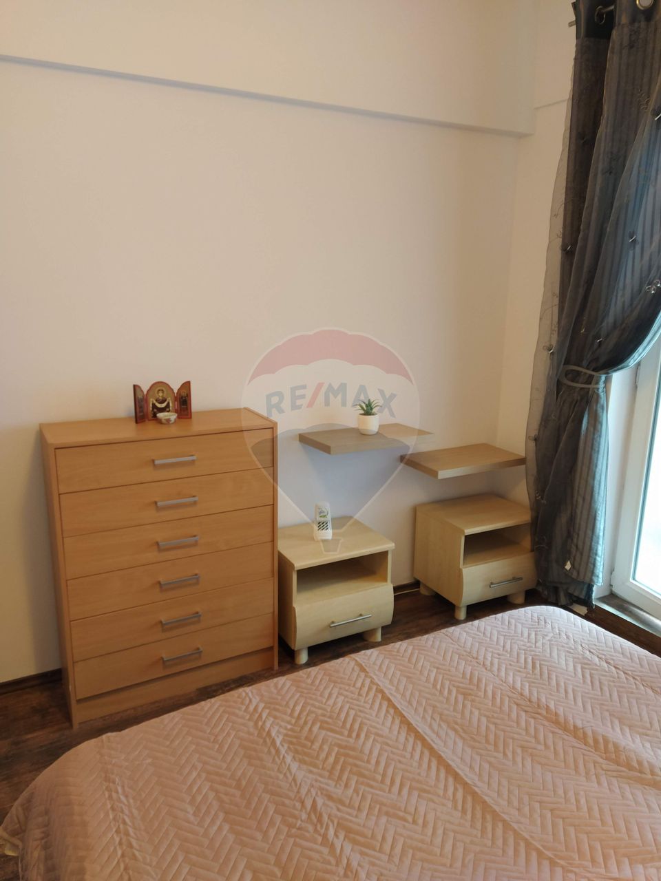 Apartament 2 camere, decomandat, de inchiriat, zona Campului