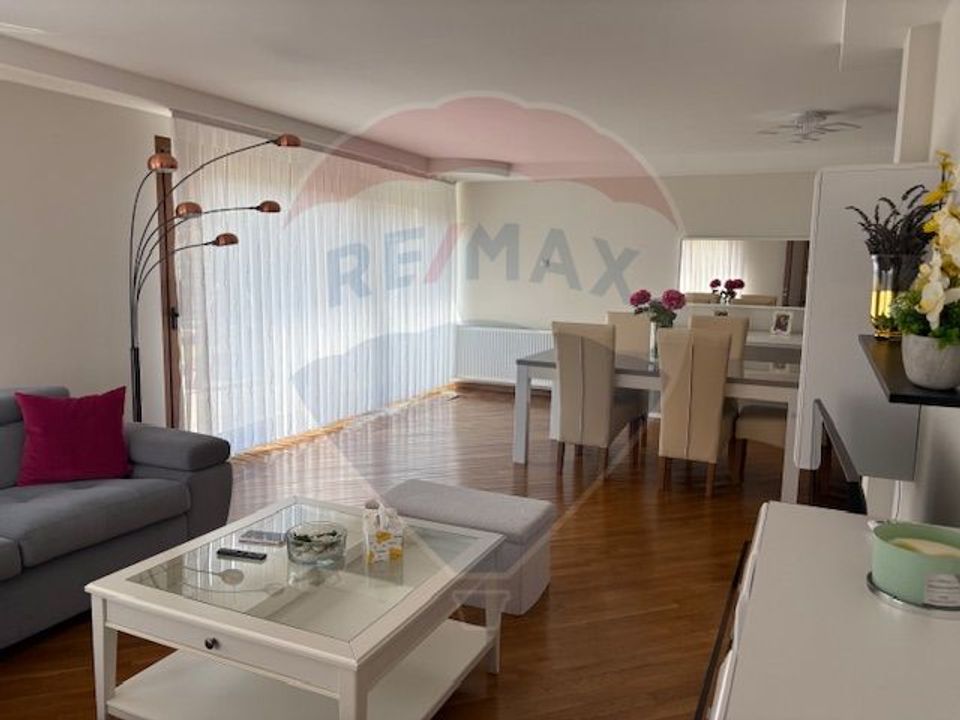 Casă / Vilă cu 5 camere de vânzare