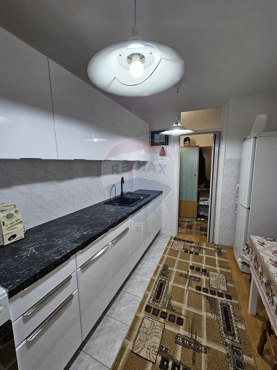 Apartament cu 2 camere semidecomandat de închiriat în zona Manastur
