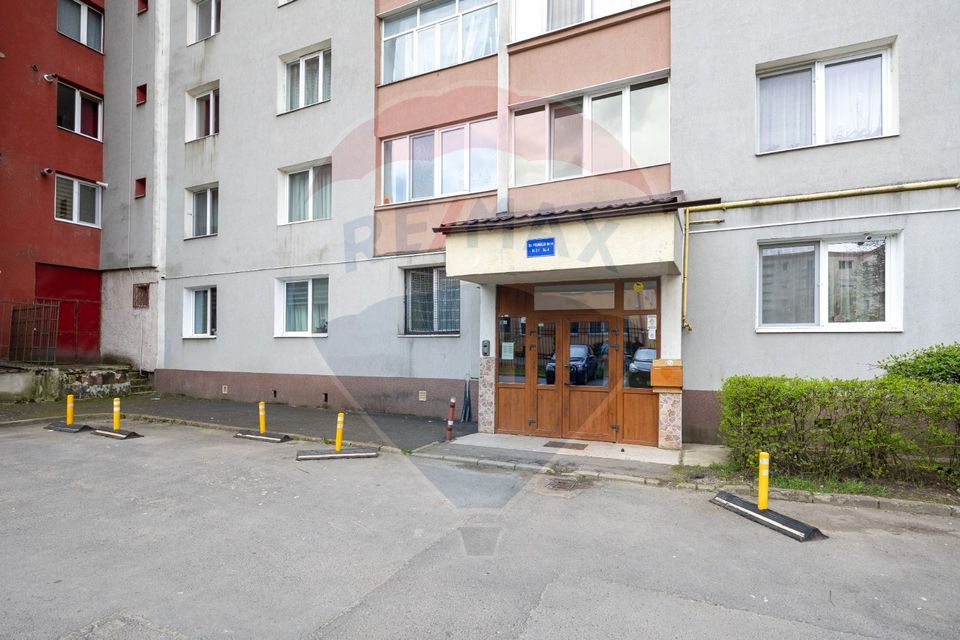 Apartament 3 camere | Vedere Lacul Noua