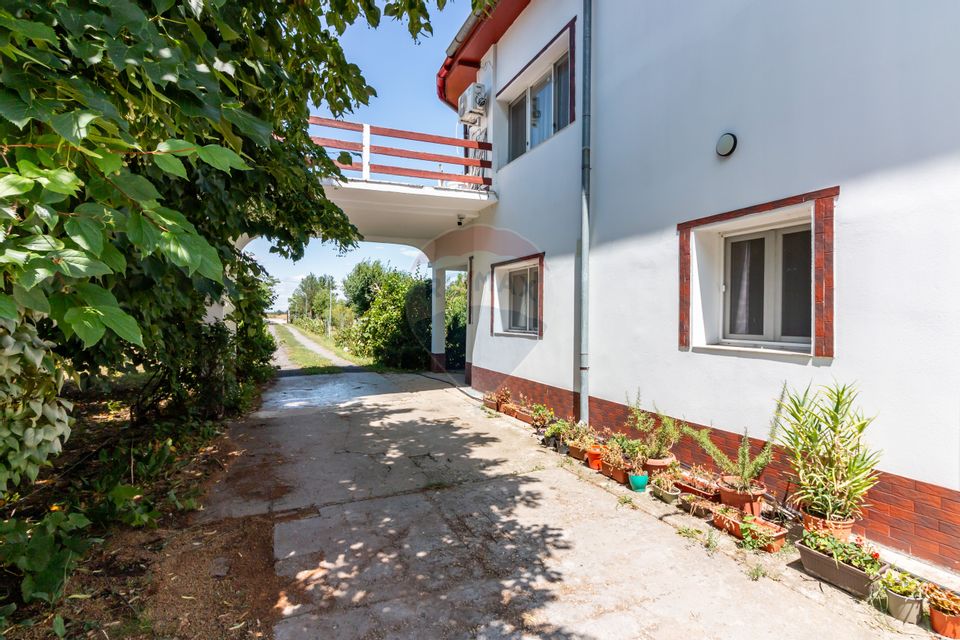 Casa+Laborator+ Teren 12.700 mp + casa de vacanta - Bolintin Vale