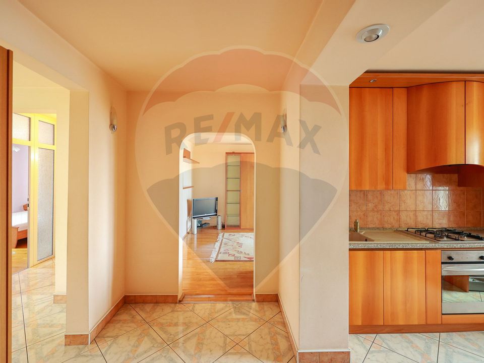 Apartament cu 3 camere de închiriat în zona Calea Aradului