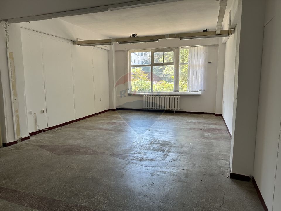 2,800sq.m Industrial Space, Brailei area