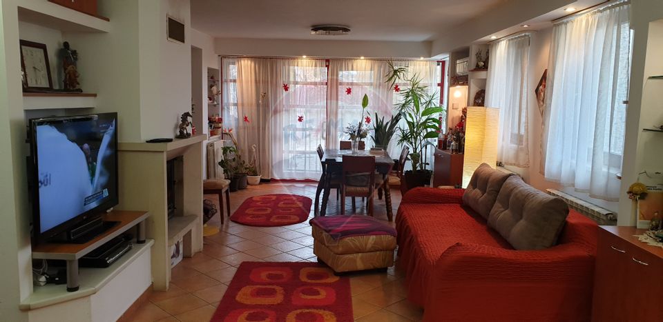 7 room House / Villa for sale