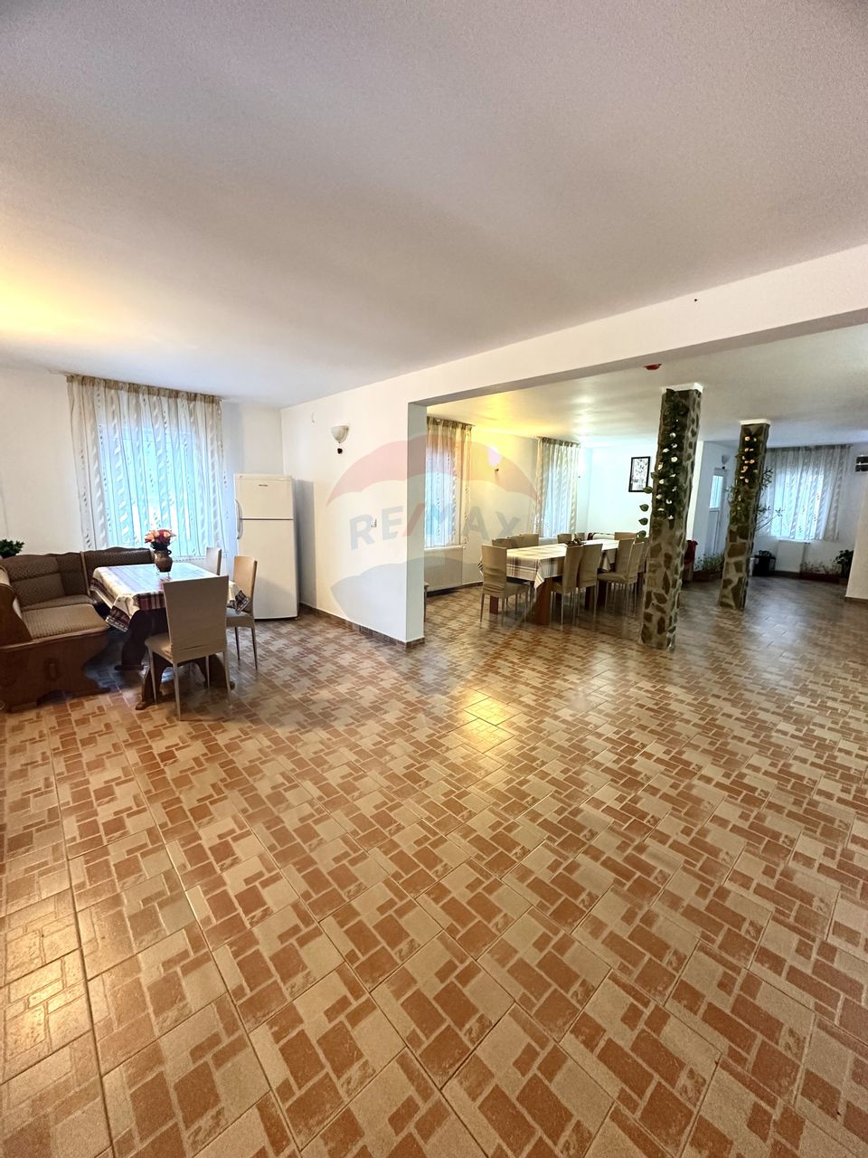 12 room Hotel / Pension for sale