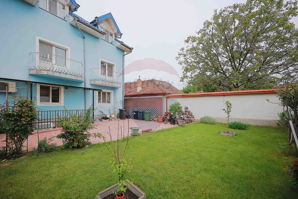 11 room Hotel / Pension for sale