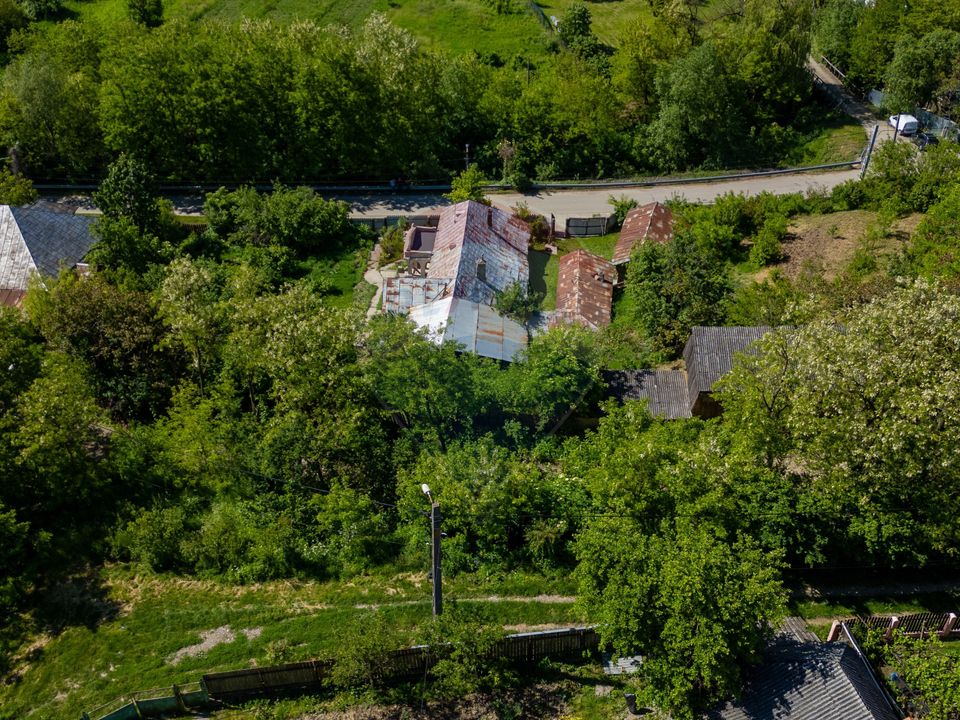 Casă taraneasca de vanzare- PARAVA-BACAU