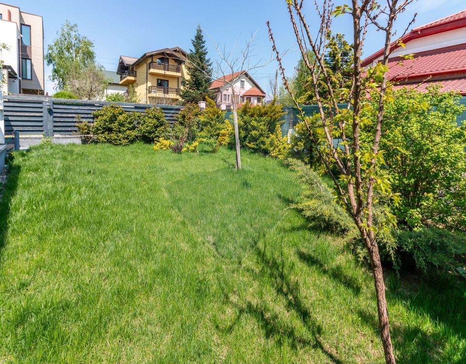 House / Villa with 5 rooms for sale, Laguna Albastra, str. Farms