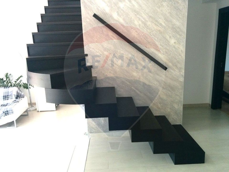 Casa  Vila cu 4 camere de inchiriat Cernica langa padure