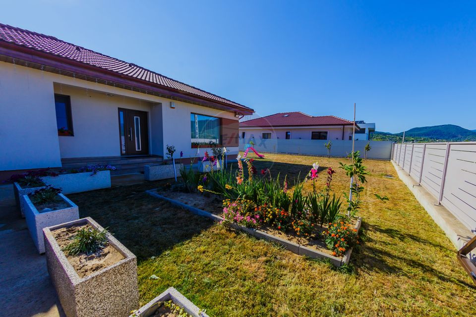 4 room House / Villa for sale