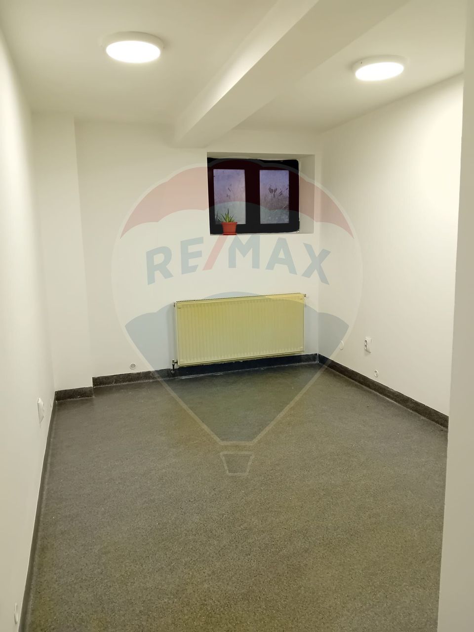 50sq.m Office Space for rent, Andrei Muresanu area