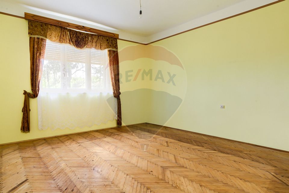 4 room House / Villa for sale, Periferie area