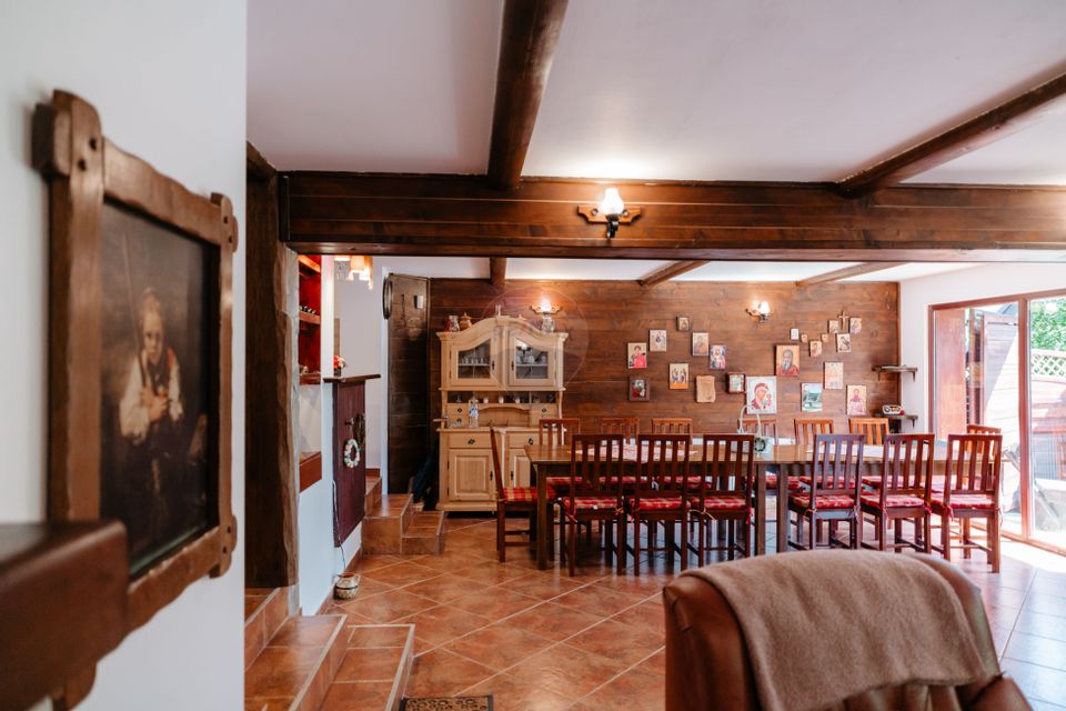 6 room House / Villa for sale