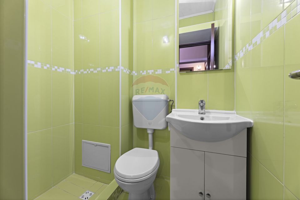 Apartament 3 camere de închiriat, 2 băi, balcon, Bdul. Revoluției