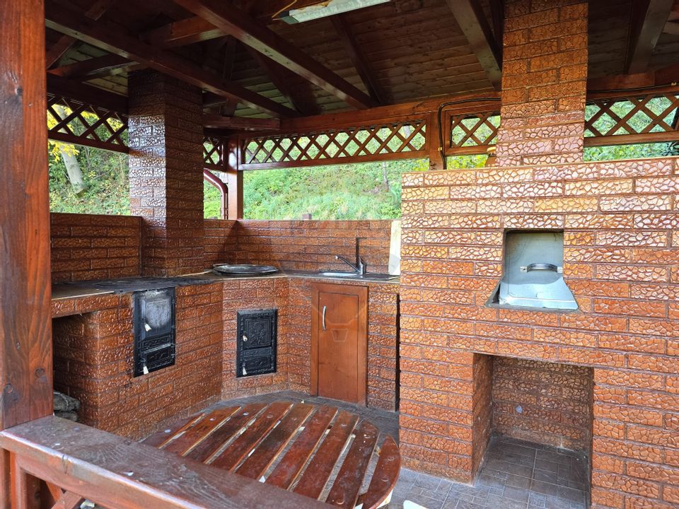 Casă cu 5 camere de vânzare în zona Central comision 0