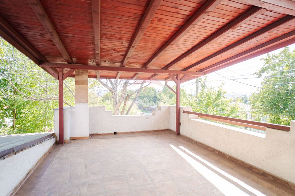 Casă de vânzare 184 m.p pe Șos. Voinești Nr12- Iași