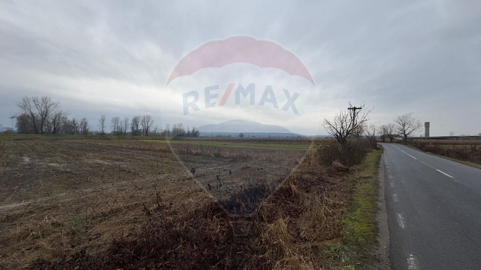 Land 2,200sqm Coruia / Strada Principală