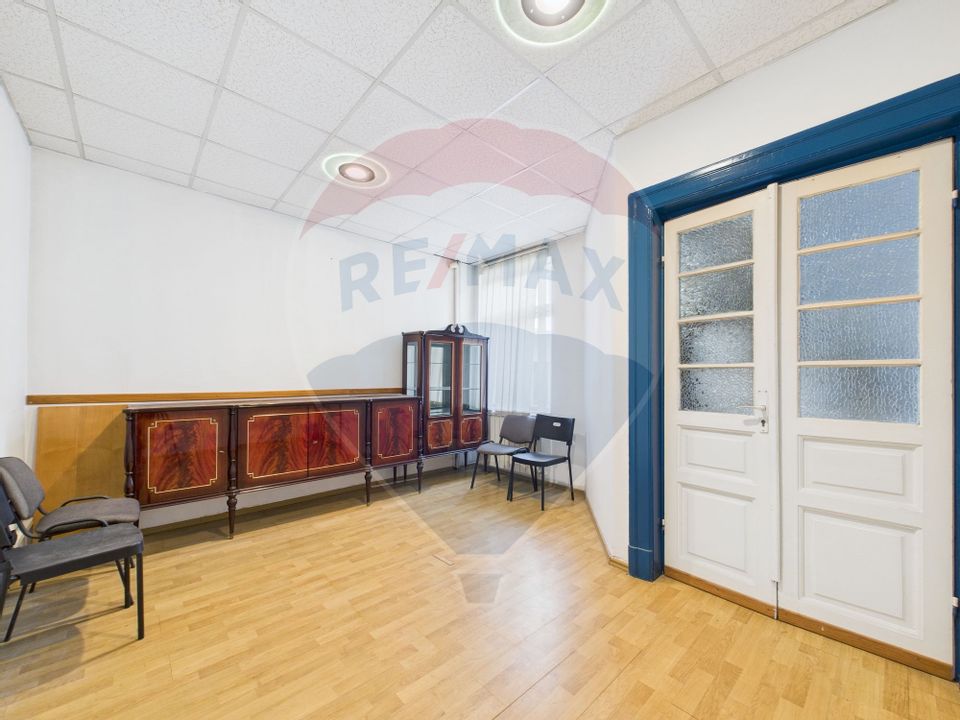 130sqm office space for rent in Unirii area